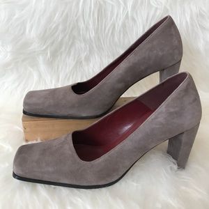 👠Nine West Gray Taupe Suede Heel EUC Sz 8M